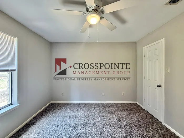 2531 Westminster Dr — Photo 12
