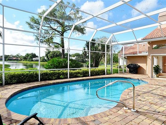 5th image of 8483 Woodbriar Dr