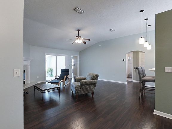 4th image of 3334 Westfield Dr