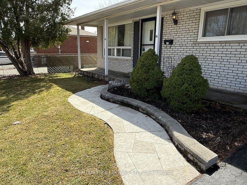 Brampton House for rent - 3 Bedrooms — photo 3