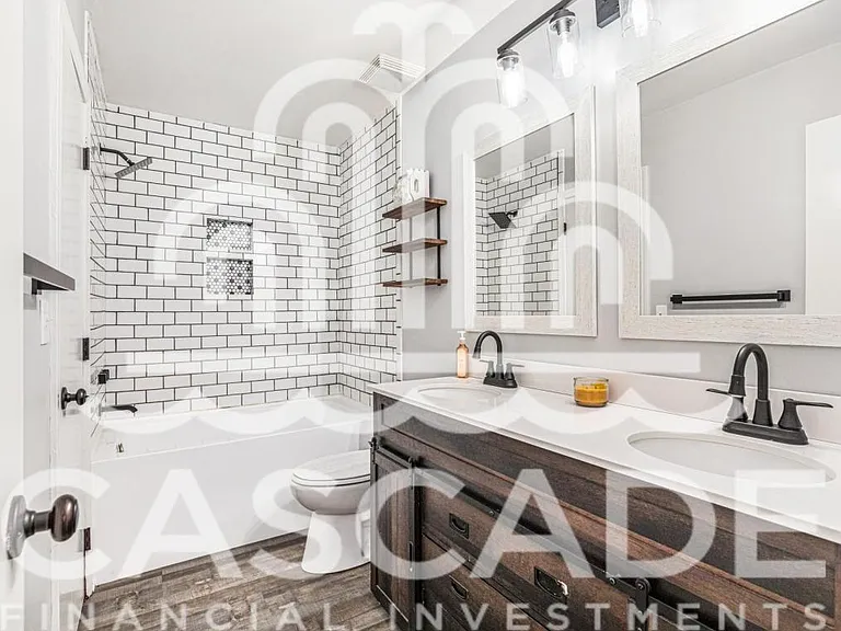 300 SE Circleview Dr — Photo 10