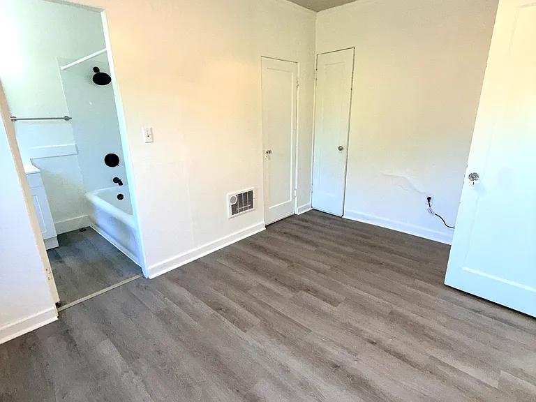 717 N 86th St #1 — Photo 12