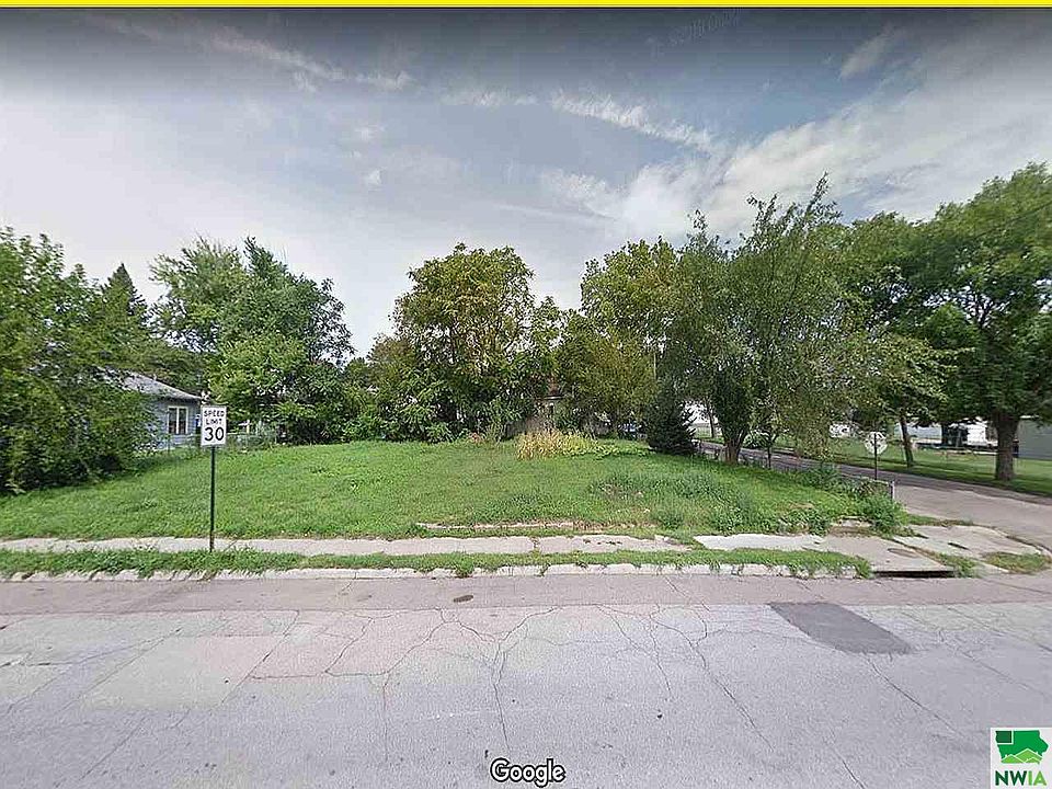 2nd image of 1201 W 3rd St