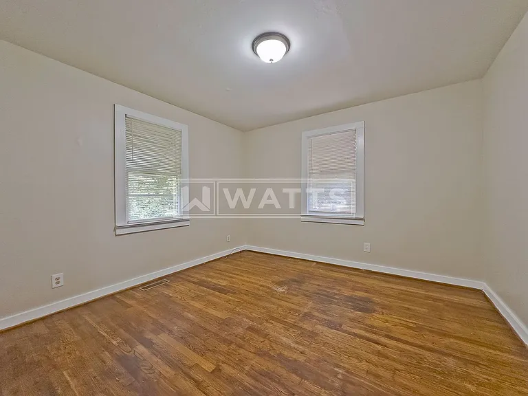 409 Foust Ct — Photo 12