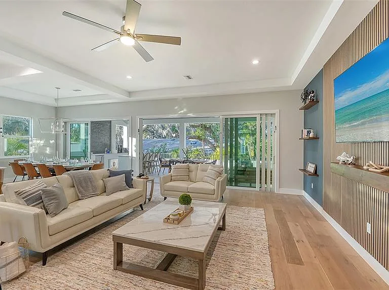 1537 Siesta Dr — Photo 11