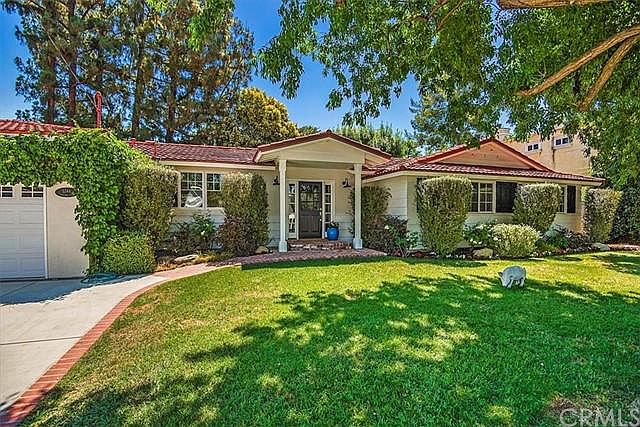 1st image of 5344 Woodlake Ave