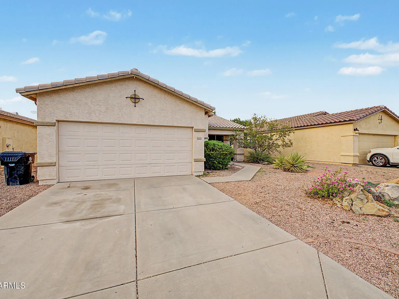 3 bed, 2.0 bath, 1400 sqft, $2,149 — Photo 1