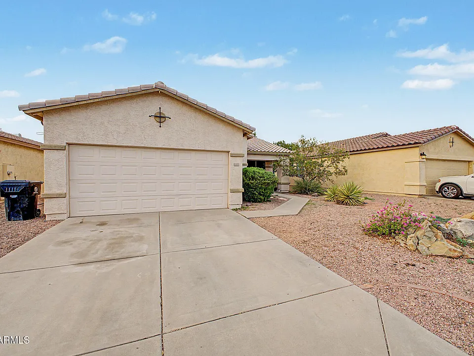 11532 W Cottonwood Ln
