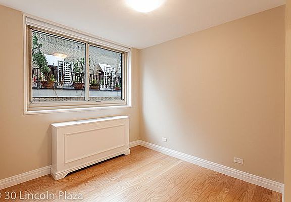 4th image of 30 W 63rd St APT 11C