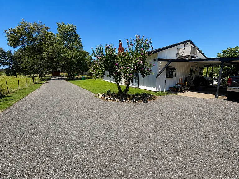 16109 Hillaire Rd — Photo 2