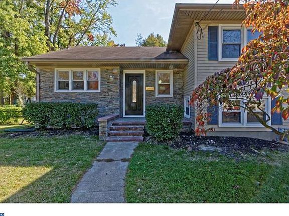 5th image of 35 Kenwood Dr