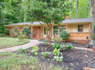 1303 Forest Park Dr, Statesville, NC 28677