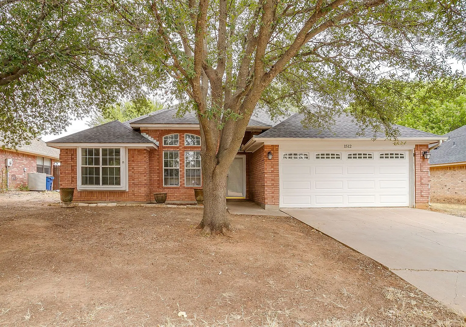 Very Cute 3 Bed, 2 Bath Home in Granbury Ready for New Tenants- 76048 — Photo 1