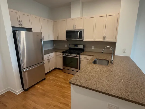 2030 Central Rd #811, Fort Lee, NJ 07024