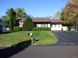 322 S Webber Dr, Chittenango, NY 13037