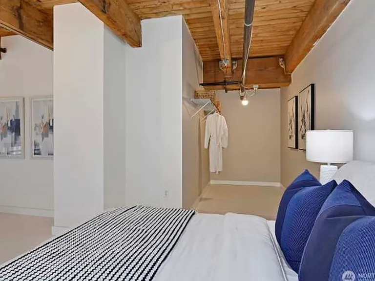 1505 11th Ave #204 — Photo 9