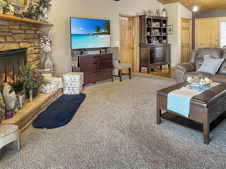 31 Country Club Ct Lanark, IL, 61046 Apartments for Rent Zillow