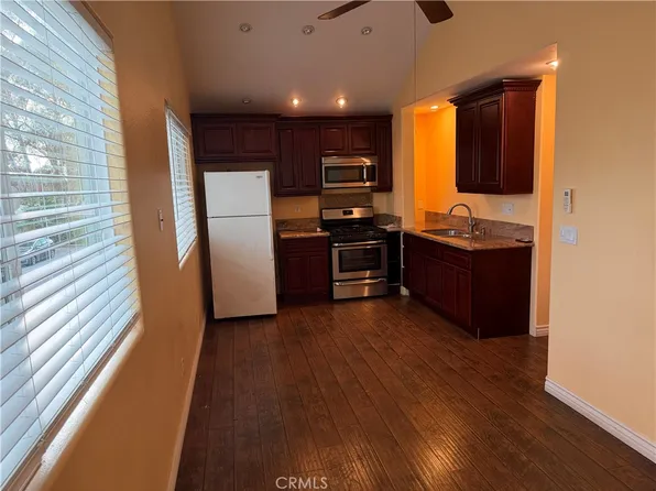 16 Wildwheat #2, Irvine, CA 92614