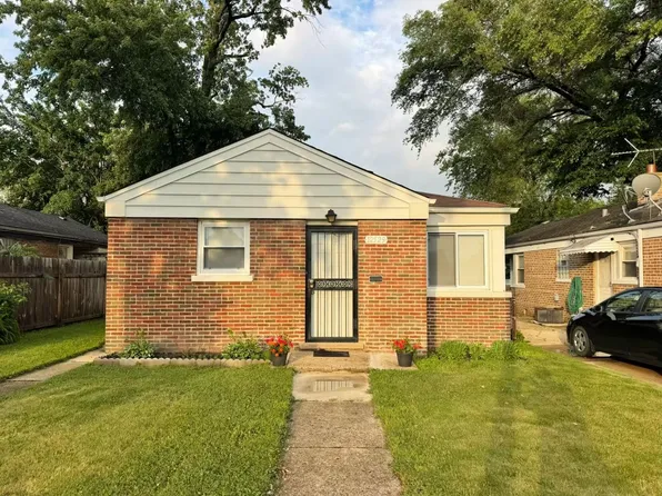 12529 S Loomis St, Calumet Park, IL 60827