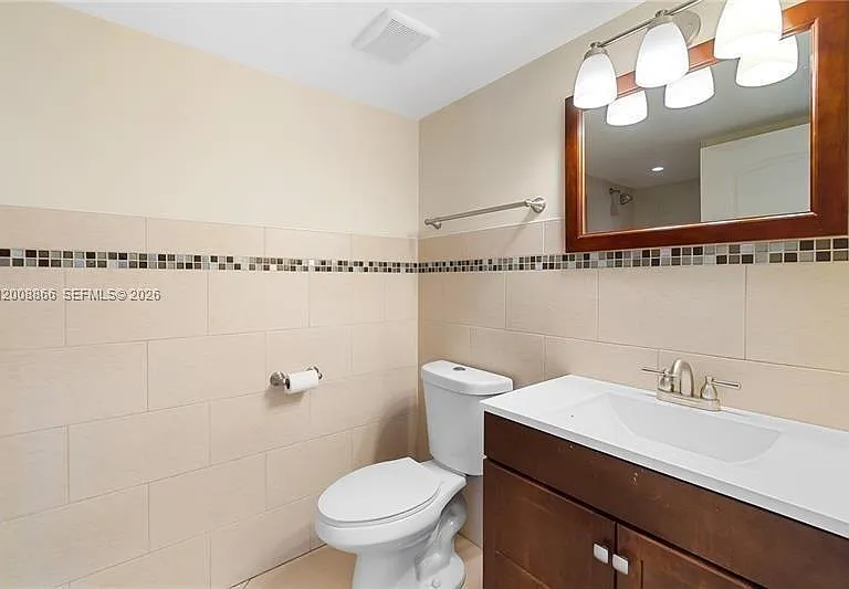 4197 N Haverhill Rd #213 — Photo 10