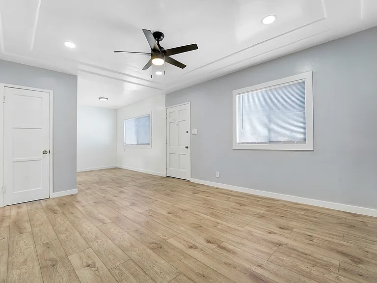 820 S Osage Ave #E — Photo 5