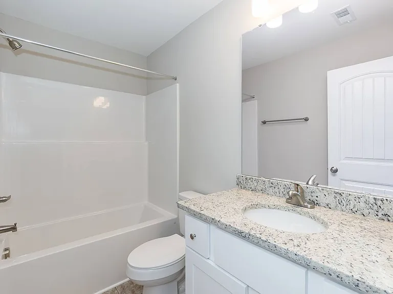 208 S Leslie St — Photo 13