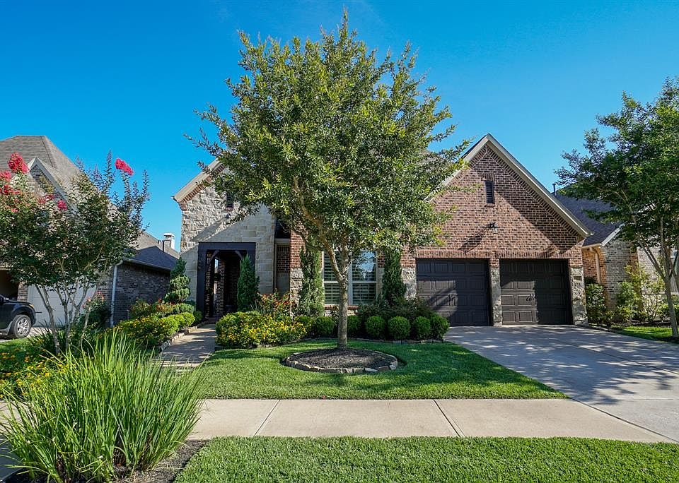 Welcome home to this amazing 3/4 bedroom, 3 bath home in Missouri City. If youâre looking for a home that stands out from the rest, your search is over!