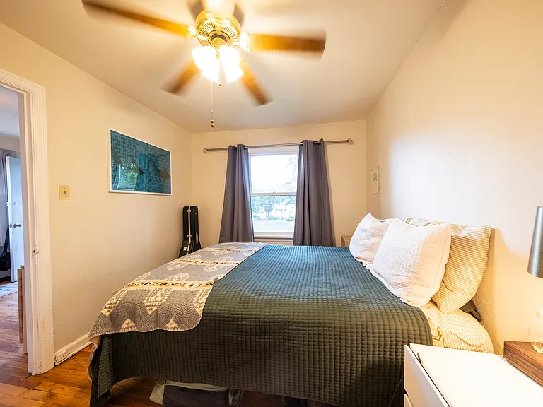 405.5 E Cleveland St — Photo 11