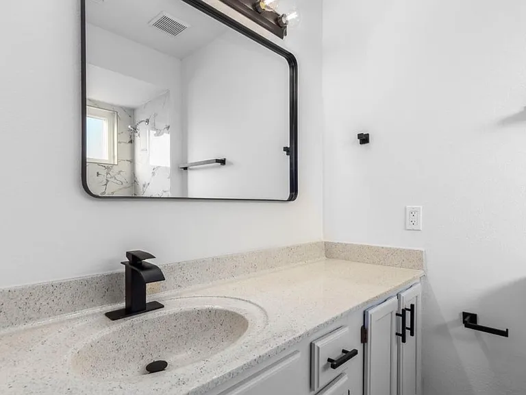 4172 E Wayland Rd — Photo 18