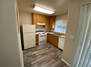 270 S 41st Pl APT 6, Springfield, OR 97478