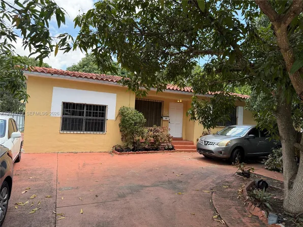 385 NE 129th St, North Miami, FL 33161