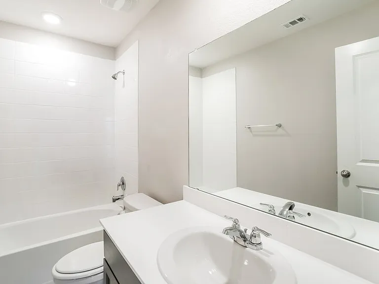 980 Alton Dr — Photo 15