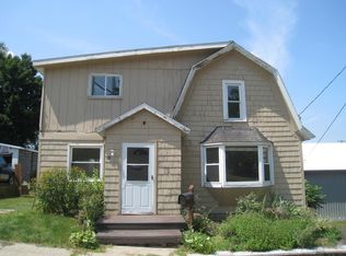 91 Prospect St NW, Sparta, MI 49345