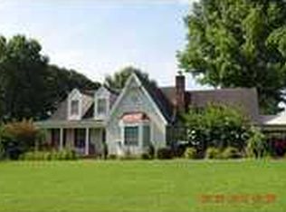 8120 Soderlund Dr, Millington, TN 38053