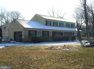 2430 Karen Ln, Hatboro, PA 19040