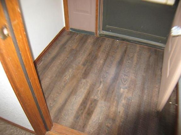 4th image of 43 Terrace Dr