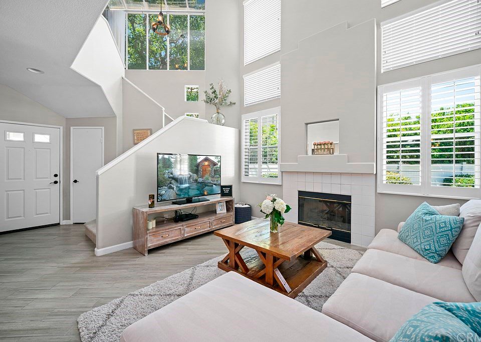 1st image of 1010 S Country Glen Way