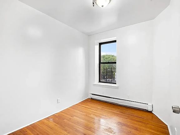 3rd image of 375 Pleasant Ave APT 2A