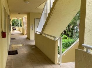 5839 SW 74th Ter APT 101, South Miami, FL 33143