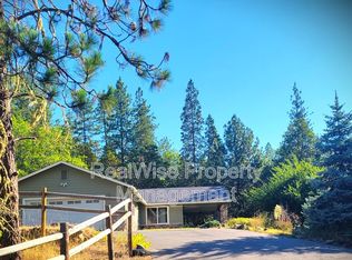 373 Donet Ln, Merlin, OR 97532