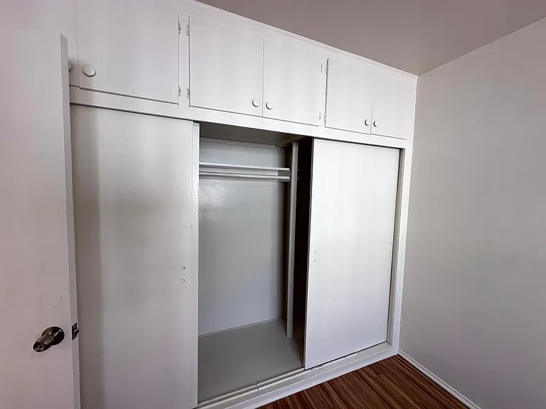 5748 Hazeltine Ave. — Photo 22
