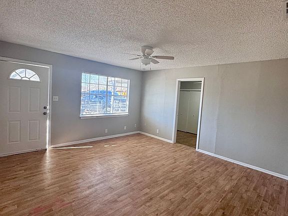 2nd image of 2824 Birch Park Dr