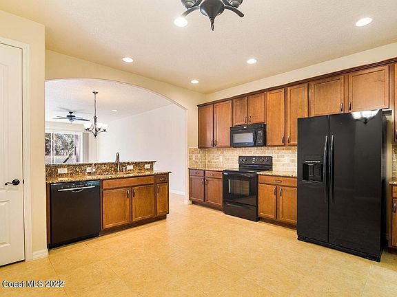 5th image of 3455 Spencer Ln