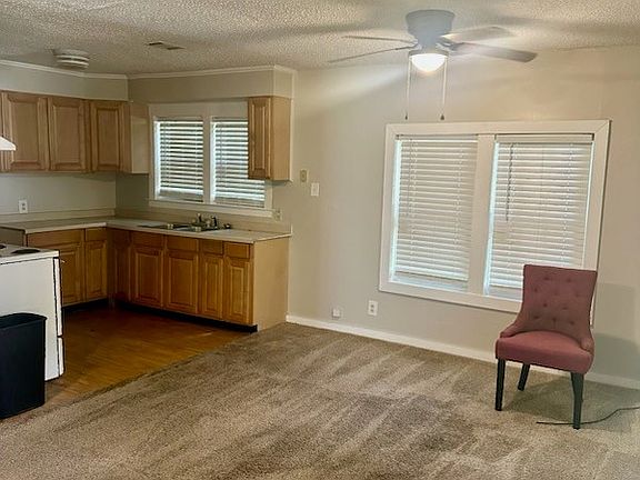 3rd image of 1404 Hazel St