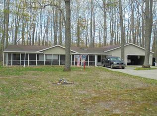247 E Skyline Dr, Roscommon, MI 48653