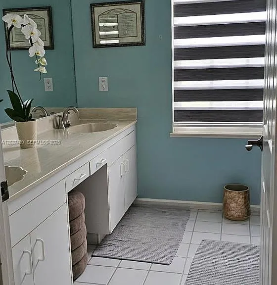 2058 SE Wild Meadow Cir #101 — Photo 9