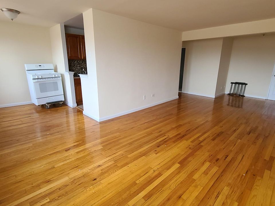 1st image of 3707 147th St APT 5B