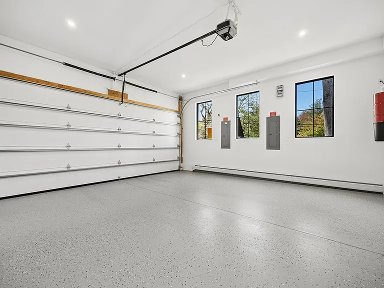 242 Hardenburgh Ave — Photo 48