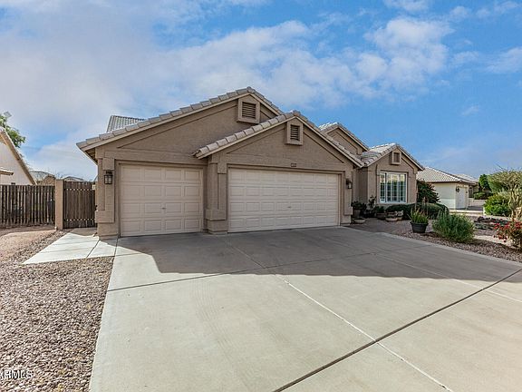 3rd image of 4171 E Rockledge Rd