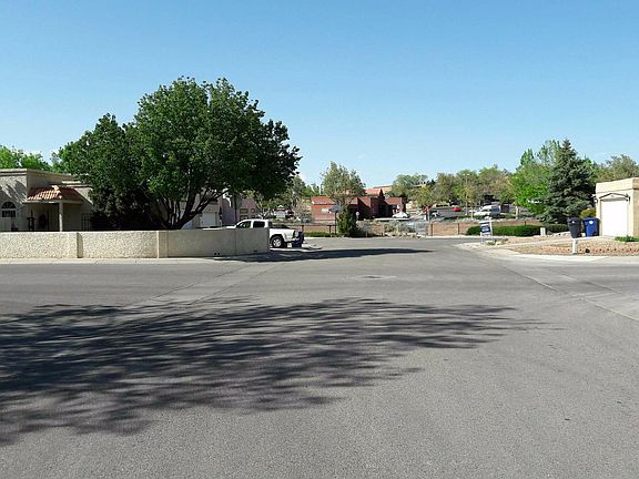 5th image of 4927 Oso Grande Ct NE